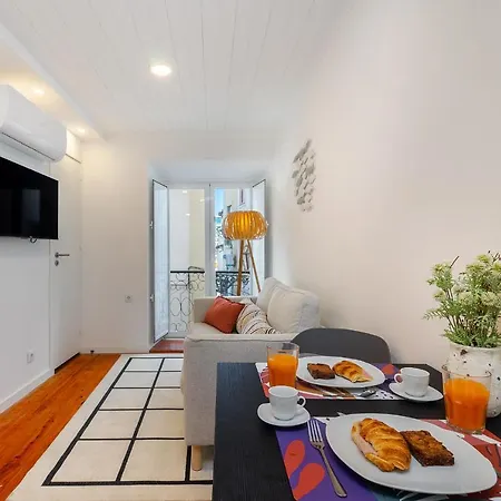 Whome Alfama 1-bed W/ac Great Location To Explore Апартаменты *