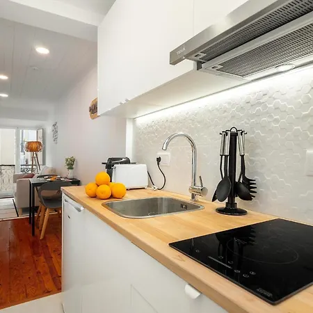 Whome Alfama 1-bed W/ac Great Location To Explore Apartment